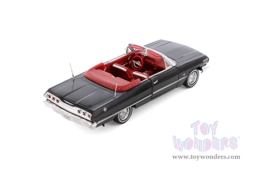 Showcasts® Collectibles - Chevrolet® Impala Convertible (1963, 1/24 scale diecast model car, Asstd.) 22434/4D MAP: $19.99