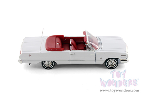 Welly - Chevrolet® Impala Convertible (1963, 1/24 scale diecast model car, Asstd.) 22434/4D