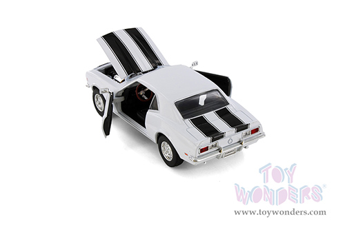 Showcasts® Collectibles - Chevrolet® Camaro® Z28 (1968, 1/24 scale diecast model car, Asstd.) 22448/4D MAP: $19.99