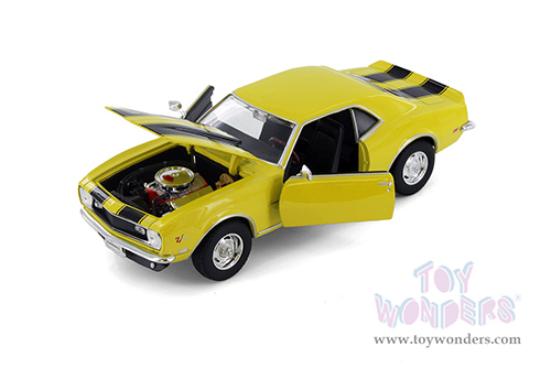 Showcasts® Collectibles - Chevrolet® Camaro® Z28 (1968, 1/24 scale diecast model car, Asstd.) 22448/4D MAP: $19.99