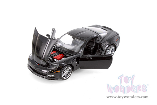 Showcasts® Collectibles - Chevrolet Corvette Hardtop (2007, 1/24 scale diecast model car, Asstd.) 22504/4D MAP: $19.99