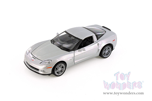 Showcasts® Collectibles - Chevrolet Corvette Hardtop (2007, 1/24 scale diecast model car, Asstd.) 22504/4D MAP: $19.99