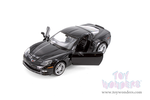Showcasts® Collectibles - Chevrolet Corvette Hardtop (2007, 1/24 scale diecast model car, Asstd.) 22504/4D MAP: $19.99