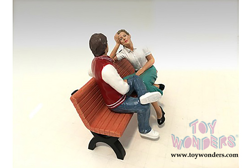 American Diorama Figurine - Sitting Figure Kristan (1/24  scale, White with Green) 23926