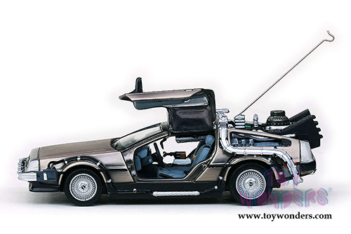 Sun Star Vitesse - Back to The Future DeLorean (1/43 scale diecast model car, Stainless Steel) 24012/6