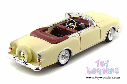 Welly - Packard Caribbean Convertible (1953, 1/24 scale diecast model car, Cream) 24016CW/CM