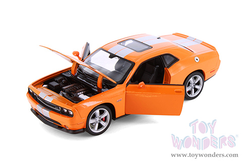 Showcasts® Collectibles - Dodge Challenger SRT Hard Top (2013, 1/24 scale diecast model car, Asstd.) 24049/4D MAP: $19.99