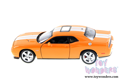 Welly - Dodge Challenger SRT Hardtop (2012, 1/24 scale diecast model car, Orange) 24049WOR