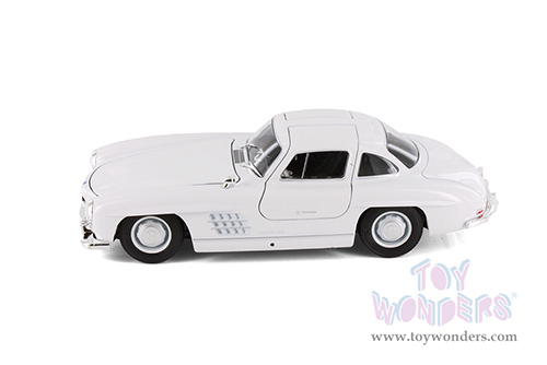 Showcasts® Collectibles - Mercedes-Benz 300SL Hardtop (1/24 scale diecast model car, Asstd.) 24064/4D MAP: $19.99