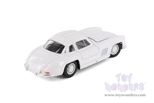 Showcasts® Collectibles - Mercedes-Benz 300SL Hardtop (1/24 scale diecast model car, Asstd.) 24064/4D MAP: $19.99