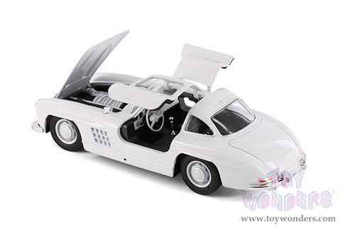Showcasts® Collectibles - Mercedes-Benz 300SL Hardtop (1/24 scale diecast model car, Asstd.) 24064/4D MAP: $19.99