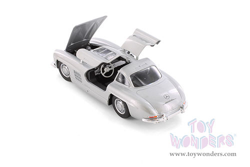 Showcasts® Collectibles - Mercedes-Benz 300SL Hardtop (1/24 scale diecast model car, Asstd.) 24064/4D MAP: $19.99