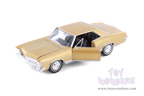 Showcasts® Collectibles - Buick® Riviera™ Grand Sport Hardtop (1965, 1/24 scale diecast model car, Asstd.) 24072/4D MAP: $19.99