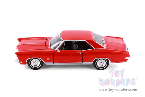 Showcasts® Collectibles - Buick® Riviera™ Grand Sport Hardtop (1965, 1/24 scale diecast model car, Asstd.) 24072/4D MAP: $19.99