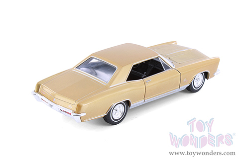 Showcasts® Collectibles - Buick® Riviera™ Grand Sport Hardtop (1965, 1/24 scale diecast model car, Asstd.) 24072/4D MAP: $19.99