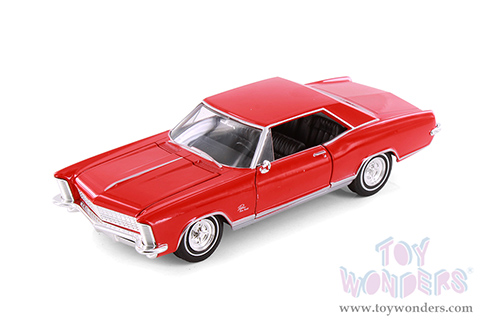 Showcasts® Collectibles - Buick® Riviera™ Grand Sport Hardtop (1965, 1/24 scale diecast model car, Asstd.) 24072/4D MAP: $19.99