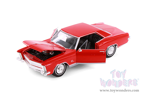 Showcasts® Collectibles - Buick® Riviera™ Grand Sport Hardtop (1965, 1/24 scale diecast model car, Asstd.) 24072/4D MAP: $19.99