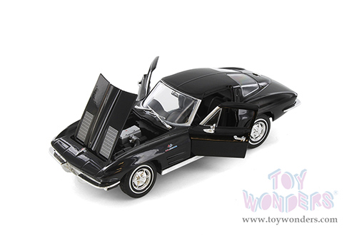 Showcasts® Collectibles - Chevrolet® Corvette® Hardtop (1963, 1/24 scale diecast model car, Asstd.) 24073/4D MAP: $19.99