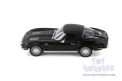 Showcasts® Collectibles - Chevrolet® Corvette® Hardtop (1963, 1/24 scale diecast model car, Asstd.) 24073/4D MAP: $19.99
