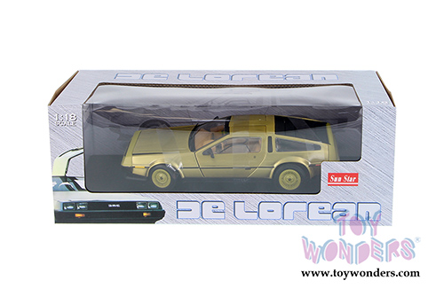 Sun Star - DeLorean DMC-12 Coupe (1981, 1/18 scale diecast model car, Gold) 2702