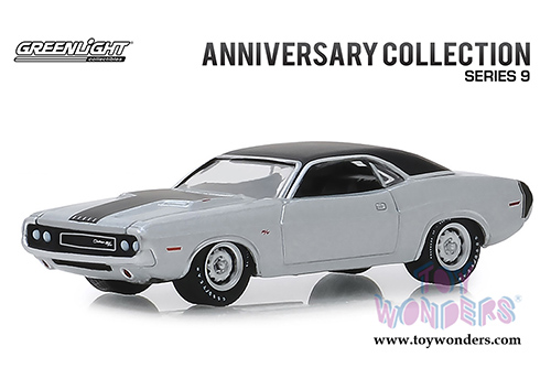 Greenlight - Anniversary Collection Series 9 | Dodge Challenger R/T HEMI&reg; - 426 HEMI&reg; 50 Years (1970, 1/64 scale diecast model car, Silver/Black) 28000B/48