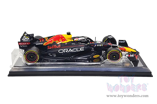 Bburago - Oracle Red Bull Racing RB18 #11 Sergio Perez with Driver Formula One F1 Abu Dhabi GP "Construtors' Champion" (2022) (1/24 scale diecast model car, Black) 18-28026/11