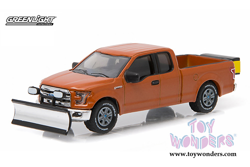 Greenlight - Ford F-150 with Snow Plow and Salt Spreader Pick-Up Truck (2015, 1/64 scale diecast model car, Brown) 29859
