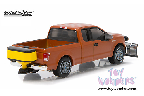 Greenlight - Ford F-150 with Snow Plow and Salt Spreader Pick-Up Truck (2015, 1/64 scale diecast model car, Brown) 29859