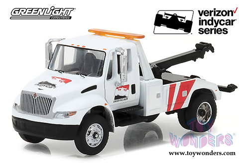 Greenlight - International&reg; DuraStar&reg; Tow Truck Indycar (2018, 1/64 scale diecast model car, White) 29952/48