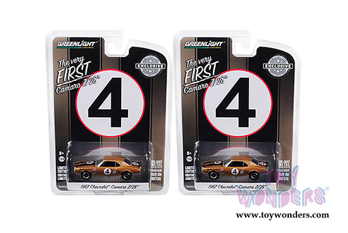 Greenlight - Chevrolet&reg; Camaro&reg; Z28 #4 Johnny Moore Aero Chevy&reg; "The Very First" (1967, 1/64 scale diecast model car, Gold) 30001/48
