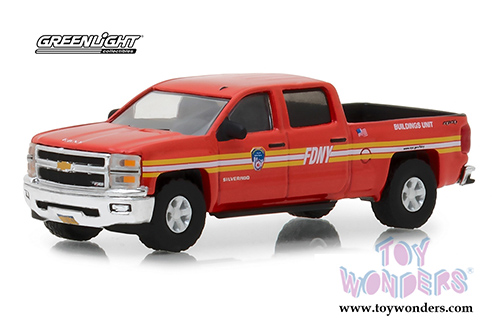 Greenlight - Chevrolet&reg; Silverado&trade; 4x4 Pickup Truck Fire Department City of New York FDNY (2015, 1/64 scale diecast model car, Red) 30009/48