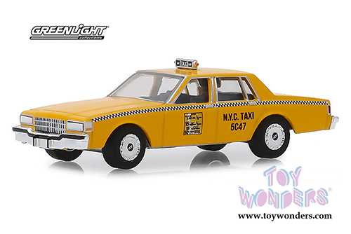 Greenlight - Chevrolet&reg; Caprice New York City Taxi Cab (1987, 1/64 scale diecast model car, yellow) 30077/48