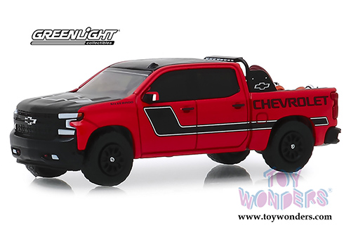 Greenlight - Chevrolet&reg; Silverado Pickup Truck with Safety Equipment (2019, 1/64 scale diecast model car, Red/Black) 30087/48