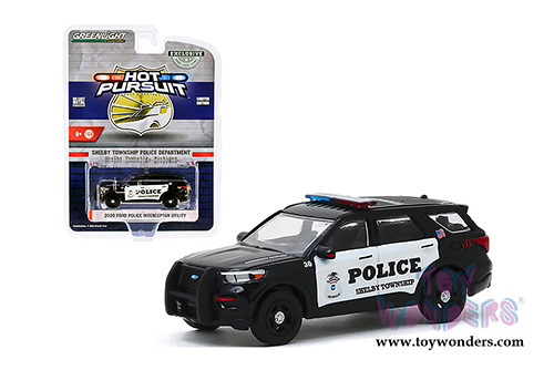 Greenlight - Hot Pursuit 2020 Ford Police Interceptor Utility - Shelby Township, Michigan (2020, 1/64 scale diecast model car, Black/White) 30143/48