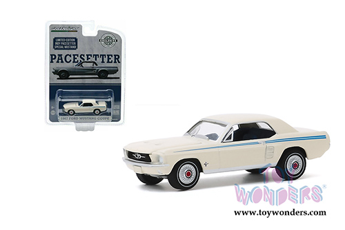Greenlight - Ford Mustang Indy Pacesetter Special (1967, 1/64 scale diecast model car, Wimbledon White) 30161/48