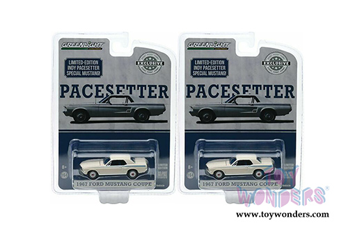 Greenlight - Ford Mustang Indy Pacesetter Special (1967, 1/64 scale diecast model car, Wimbledon White) 30161/48