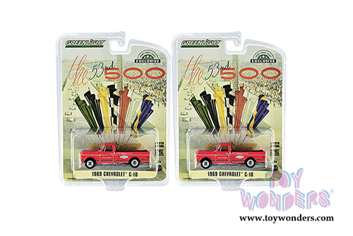 Greenlight - Chevrolet&reg; C-10 53rd Annual Indianapolis 500 Mile Race Official Fire Truck (1969, 1/64 scale diecast model car, Red) 30164/48