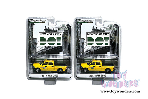 Greenlight - Ram 2500 Pick Up Truck - New York City DOT Brooklyn Street Maintenance (2017, 1/64 scale diecast model car, Yellow) 30173/48