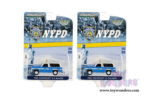 Greenlight - Chevrolet® K-5 Blazer New York City Police Department (NYPD) (1985, 1/64 scale diecast model car, Blue/White) 30245/48