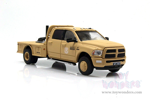 Greenlight - Dodge Ram 3500 Dually Flatbed Gooseneck Carabineros De Chile Military Truck (2018, 1/64 scale die cast model car, Matte Tan) 30271/48