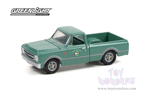 Greenlight - Chevrolet&reg; C-10 Short Bed Pickup Truck - Holley Speed Shop (1967, 1/64 scale diecast model car, Green) 30307/48