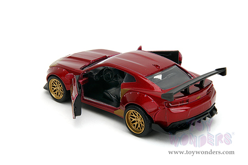 Jada Toys - Hollywood Rides | Marvel Avengers Chevrolet® Camaro® with Iron Man Diecast Figure (2016, 1/32 scale diecast model car, Red/Gold) 30309