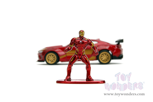 Jada Toys - Hollywood Rides | Marvel Avengers Chevrolet® Camaro® with Iron Man Diecast Figure (2016, 1/32 scale diecast model car, Red/Gold) 30309