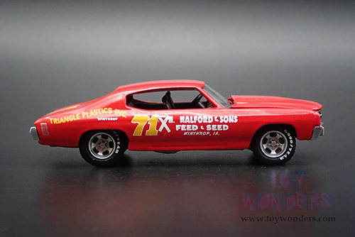Greenlight - Doc Mayner's Chevrolet&reg; Chevelle #71 - J. Gallery Drainage Winthrop, IA - Pennzoil (1972, 1/64 scale diecast model car, Red) 30315/48