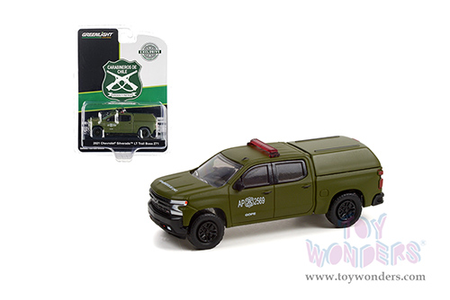 Greenlight - Chevrolet&reg; Silverado LT Trail Boss Z71 Police with Camper Shell - Carabineros de Chile Grupo de Operaciones Policiales Especiales (GOPE) (2021, 1/64 scale diecast model car, Green) 30318/48
