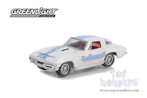 Greenlight - Chevrolet&reg; Corvette - Joie Chitwood Thrill Show "Legion of Worlds Greatest Daredevils" (1966, 1/64 scale diecast model car, White) 30357/48
