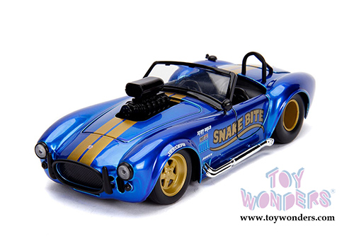 Jada Toys - Metals Die Cast | Big Time Muscle Shelby Cobra 427 S/C&reg; Convertible "Snake Bite" with engine Blower (1965, 1/24 scale diecast model car, Candy Blue) 30706