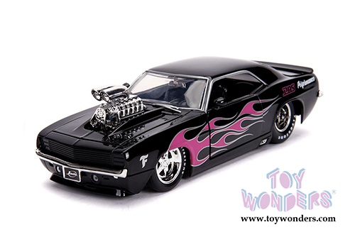 Jada Toys - Metals Die Cast | Big Time Muscle Chevrolet&reg; Camaro&reg; with engine Blower (1969, 1/24 scale diecast model car, Glossy Black/Pink Flames) 30707