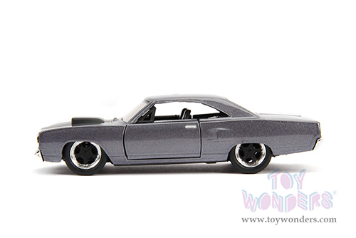 Jada Toys Fast & Furious - Dom's Plymouth Road Runner Hardtop (1970, 1/32 scale diecast model car, Dark Gray) 30746