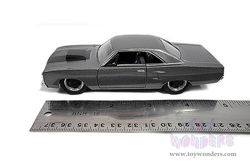 Jada Toys Fast & Furious - Dom's Plymouth Road Runner Hardtop (1970, 1/32 scale diecast model car, Dark Gray) 30746